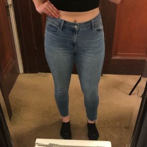 Old Navy Rockstar Mid-Rise Jeans Size 8